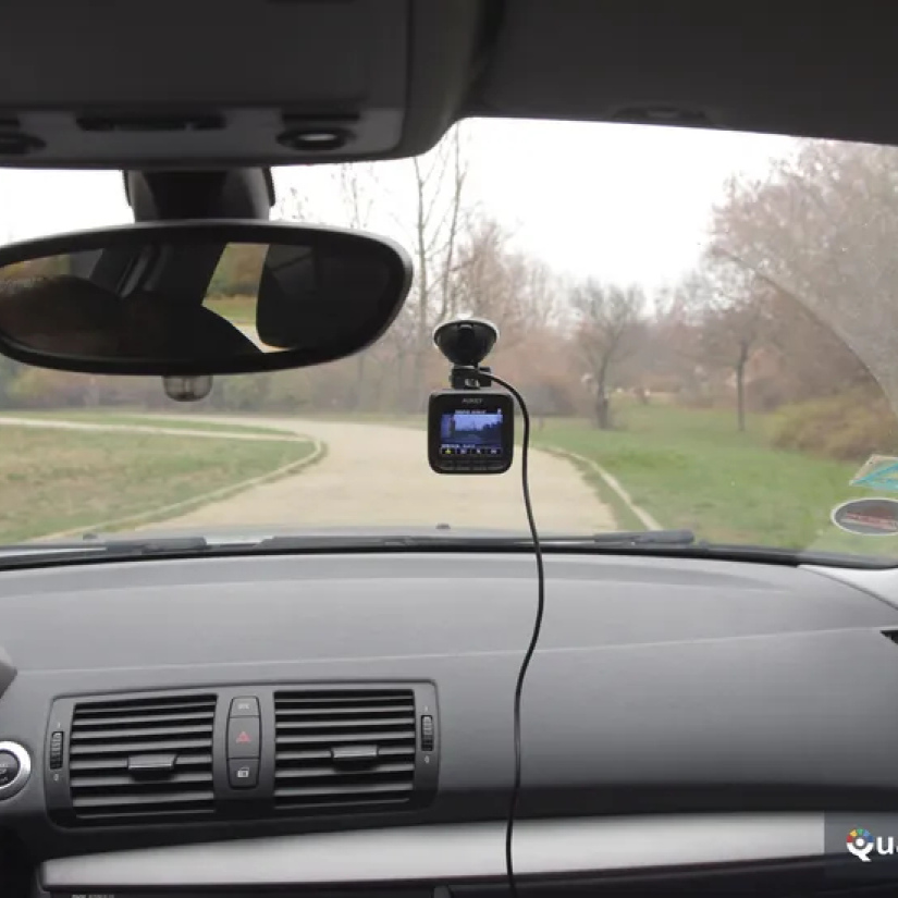 2 inch display, dash cam, car camera, Aukey DR01