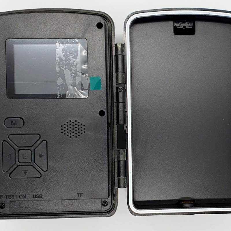12MPx, hunting camera, trail camera, display lcd, built in batteries, 32gb sd card included, Foyu